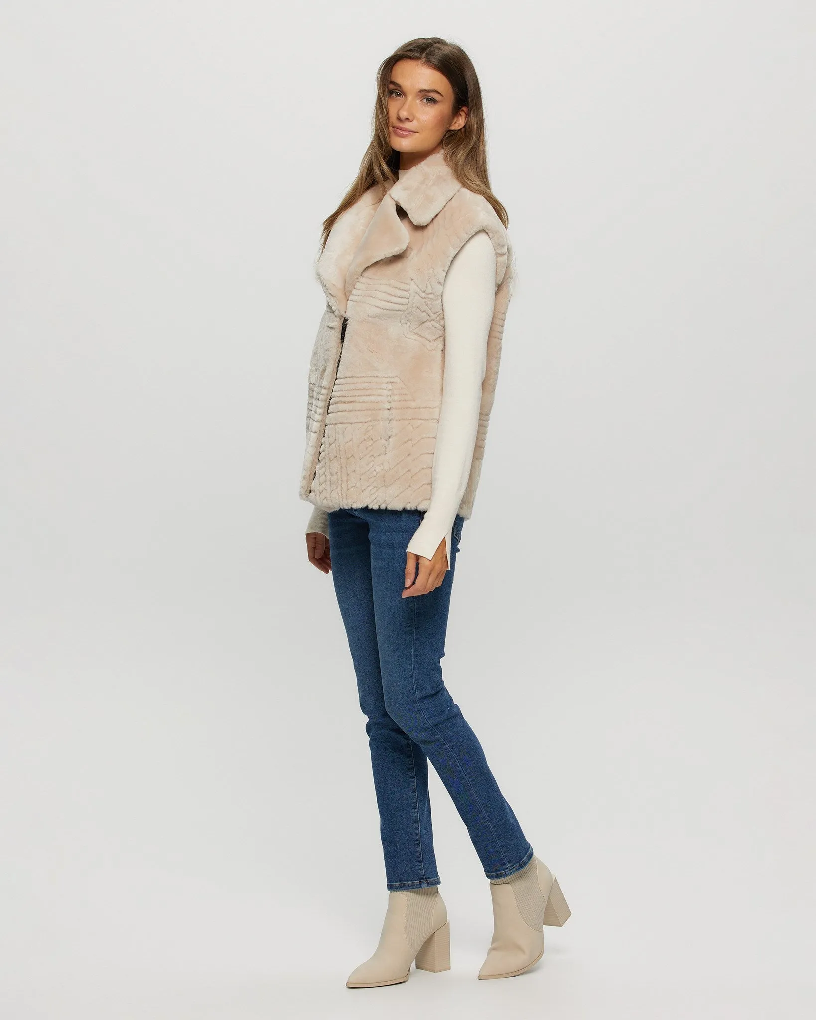 Select Shearling Lamb Zip Vest with Grooved Pattern