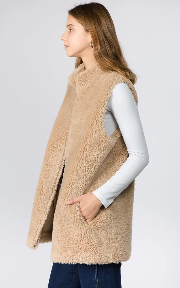 VA90B9 Faux Shearling Reversible Vest with Pockets