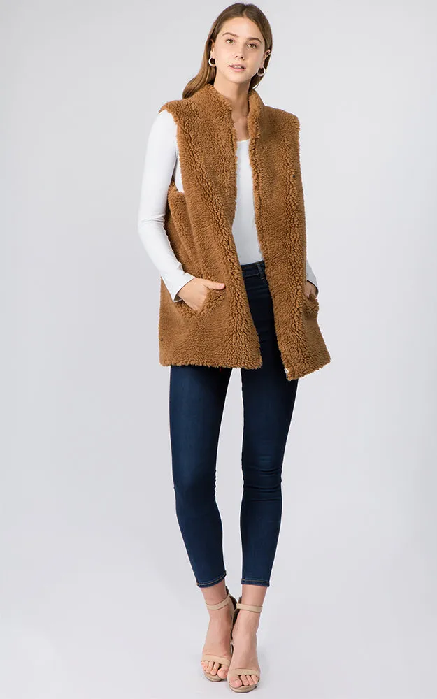 VA90B9 Faux Shearling Reversible Vest with Pockets